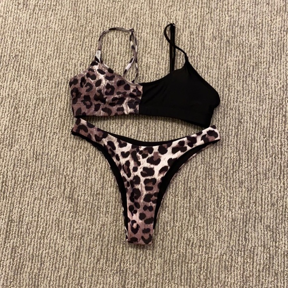 Bikini set - Picture 1 of 1